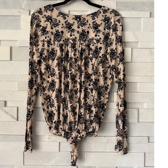 INTIMATELY FREE PEOPLE Printed Turnt Long Sleeve Bodysuit In Beige Combo M Boho - Picture 4 of 8